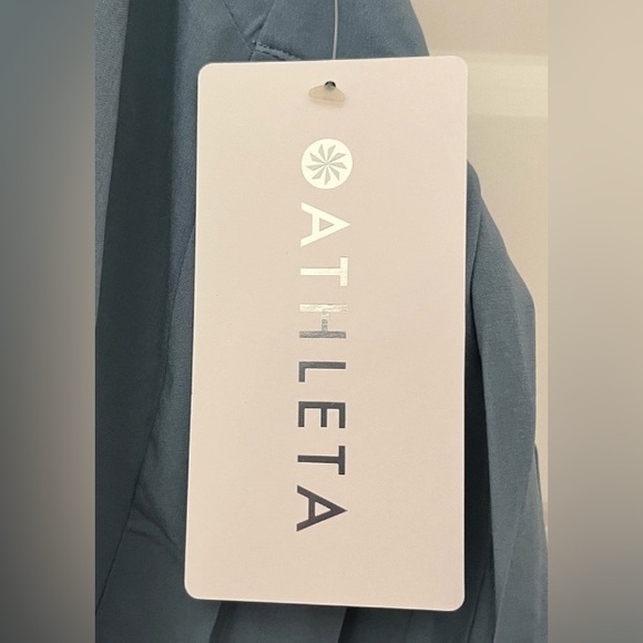 ATHLETA SWING FORWARD PLEATED TANK - Picture 5 of 9